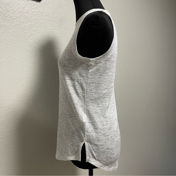 Athleta Grey & White Striped Crewneck Lightweight Tank Top Size XS - Picture 4 of 5